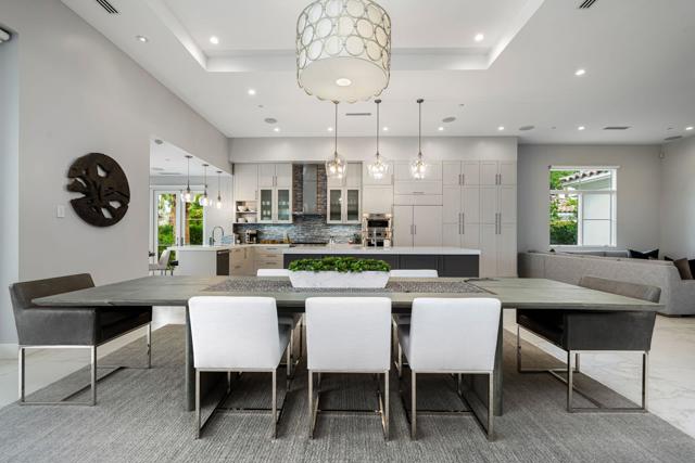 80840 Via Portofino, La Quinta CA: https://media.crmls.org/mediaz/3d0ad2a4-8412-45d9-91d2-deecae07e3cd.jpg