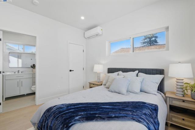 175 N Frances St, Sunnyvale CA: https://media.crmls.org/mediaz/3d0aefb8-1504-45ca-bfc9-53c161e268f5.jpg