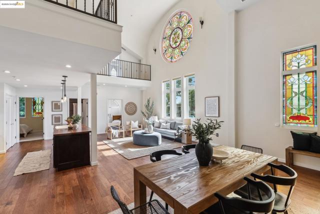 6300 Shattuck Ave, Oakland CA: https://media.crmls.org/mediaz/3d0b5778-b64b-4ada-8a6e-478a94cbc57d.jpg