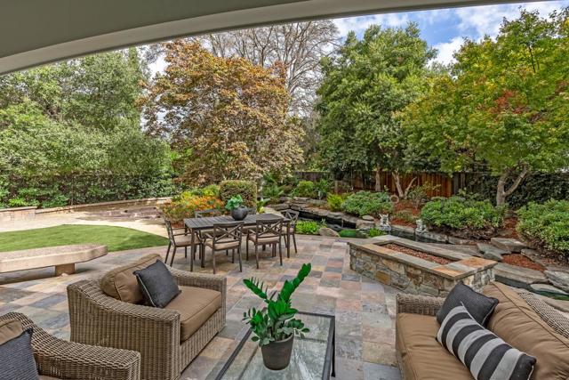 941 Berry Avenue, Los Altos CA: https://media.crmls.org/mediaz/3d0c78b7-c7ea-4bfc-baf2-4d6277e00f61.jpg