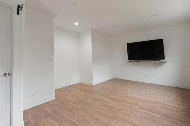 890 Greenwich Drive, Gilroy CA: https://media.crmls.org/mediaz/3d0c8bbe-c91c-40a5-a9c9-7be47ae4f8ab.jpg