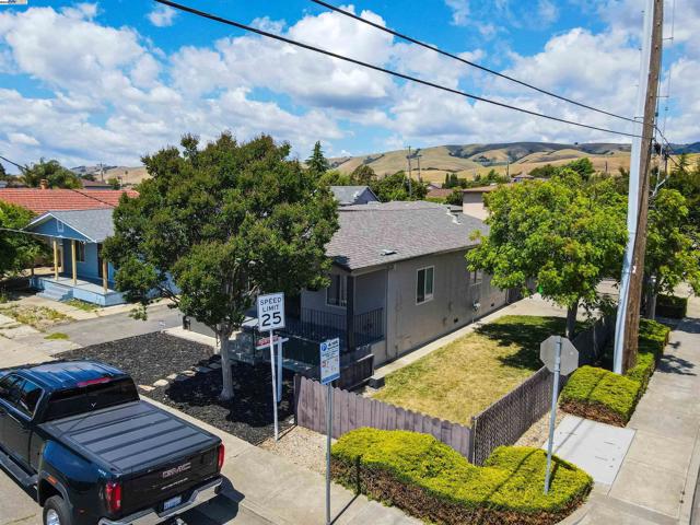 33972 10Th St, Union City CA: https://media.crmls.org/mediaz/3d0cb11f-7572-4a7c-8803-b4a187f6632b.jpg