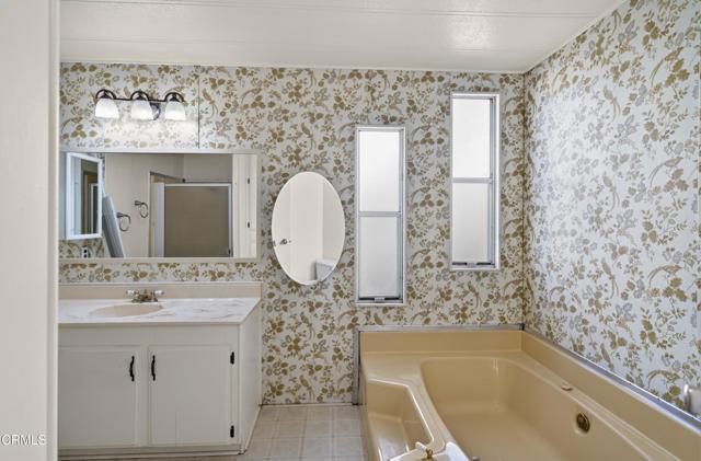 Detail Gallery Image 16 of 37 For 222 Calle Fronte #29,  Camarillo,  CA 93012 - 2 Beds | 2 Baths