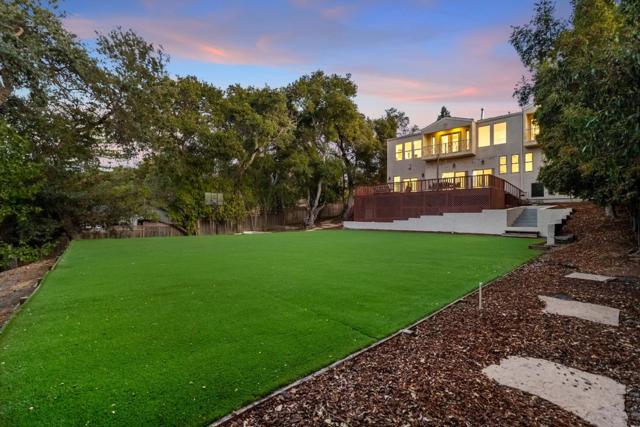 303 Lakeview Way, Redwood City CA: https://media.crmls.org/mediaz/3d0e9a8b-648c-4358-a1de-276f79969f85.jpg