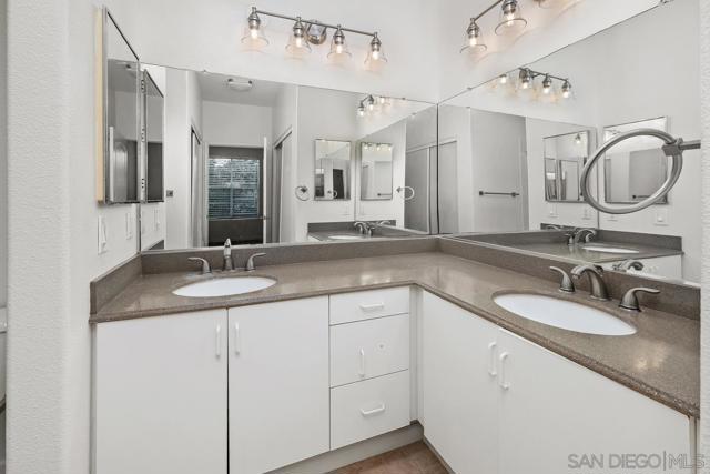 3539 Caminito El Rincon, San Diego CA: https://media.crmls.org/mediaz/3d0ebc54-b102-4008-97e6-0e55dfa0c1c1.jpg