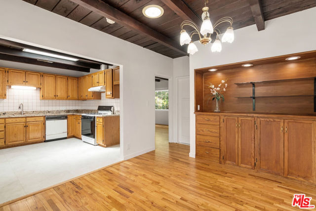 2808 Weidermeyer Avenue, Arcadia CA: https://media.crmls.org/mediaz/3d0ec64c-9424-4524-982a-67096d8ee747.jpg