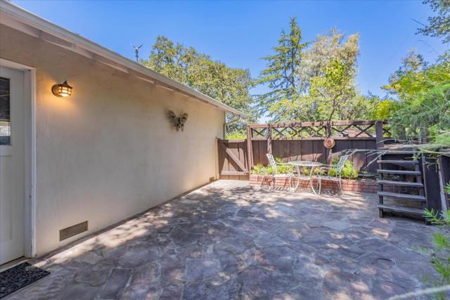 5824 Arboretum Drive, Los Altos CA: https://media.crmls.org/mediaz/3d0ecc3e-f105-4976-8661-d012dc98dca9.jpg
