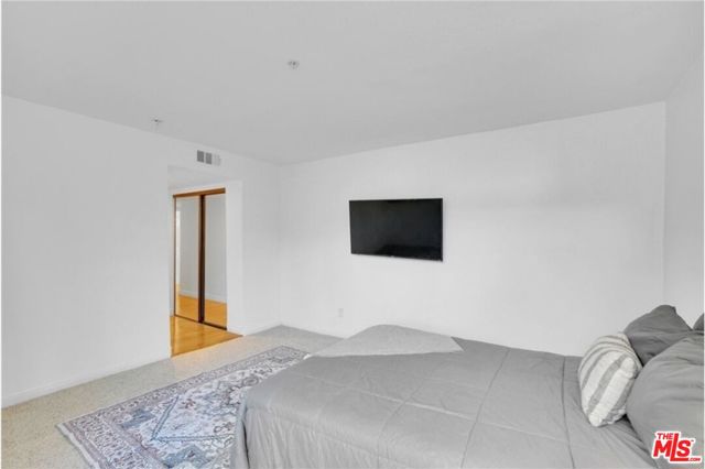 108 W Maple Street, Glendale CA: https://media.crmls.org/mediaz/3d102aaf-3f45-4dc9-9e91-9f91be73db4a.jpg