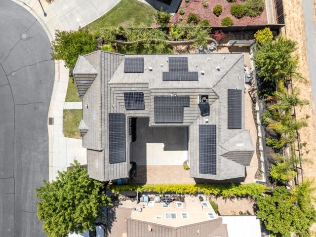 5807 Casita Way, Gilroy CA: https://media.crmls.org/mediaz/3d1041c3-76d2-4a46-9ad5-2ed4744d59fd.jpg
