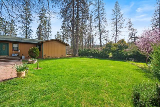 121 Wellock Road, Lewiston CA: https://media.crmls.org/mediaz/3d1092d2-d6c9-42ac-bcea-4a69dd6930fb.jpg