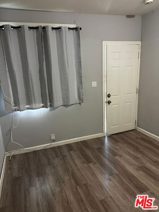11472 VENTURA, Studio City CA: https://media.crmls.org/mediaz/3d10f167-dac7-4690-ab9c-2add8b224c6a.jpg
