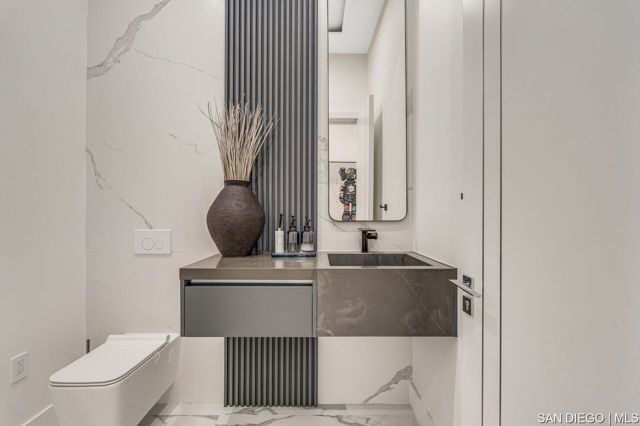18386 Avenida Apice, Rancho Santa Fe CA: https://media.crmls.org/mediaz/3d1169d2-7274-400d-8d0a-36d2383ac930.jpg