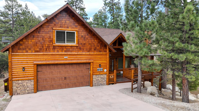 289 Stony Creek Road, Big Bear CA: https://media.crmls.org/mediaz/3d119b5f-5aa7-4c82-b26c-74d7db988a2b.jpg