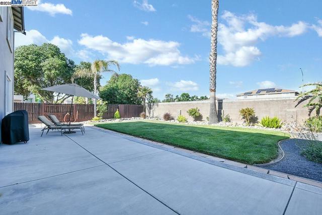 632 Dickinson Ct, Discovery Bay CA: https://media.crmls.org/mediaz/3d11ba14-060d-4553-8070-f87f86f0d829.jpg