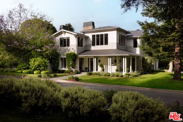 800 GREENTREE Road, Pacific Palisades CA: https://media.crmls.org/mediaz/3d1264ac-f751-40a2-85a9-adc6859564a9.jpg