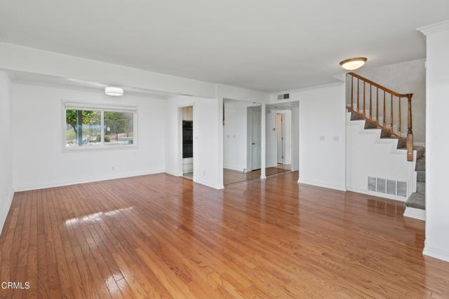 5505 Topa Topa Drive, Ventura CA: https://media.crmls.org/mediaz/3d12e278-4273-4fda-8b7d-53990b643ea1.jpg