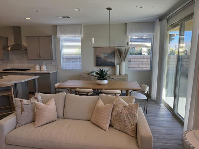 39912 Felicita Parkway, Palm Desert CA: https://media.crmls.org/mediaz/3d1350ad-d7cb-4a3a-8f98-c698ef43e684.jpg