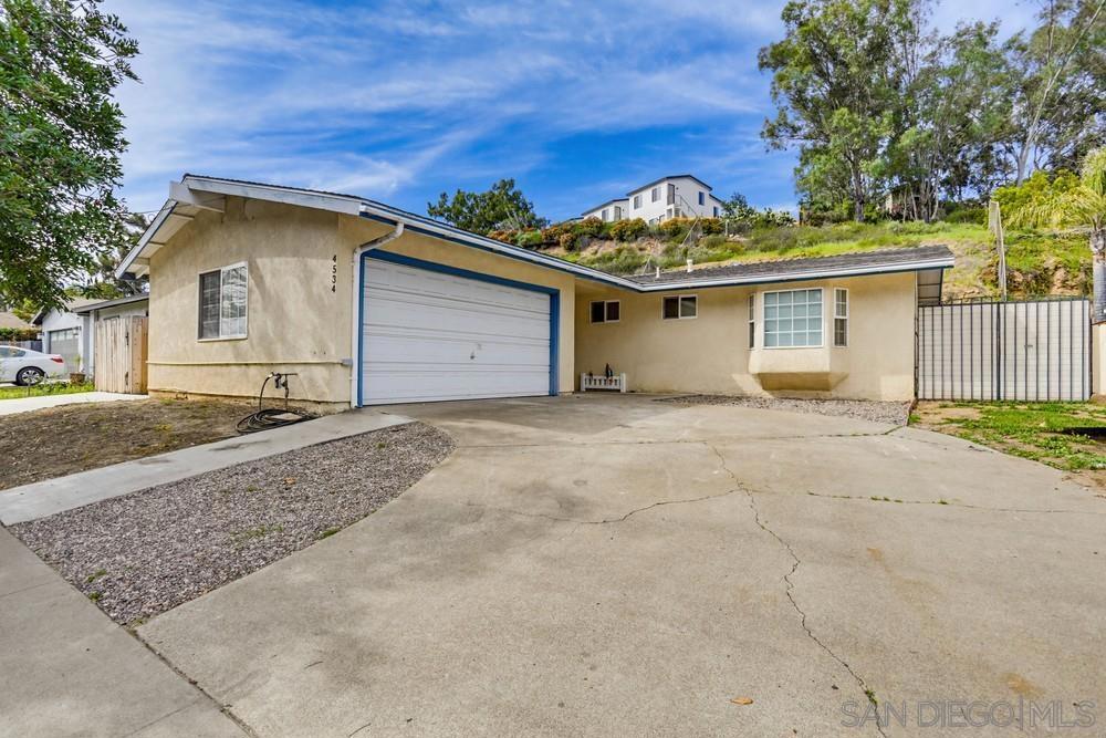 4534 Chateau