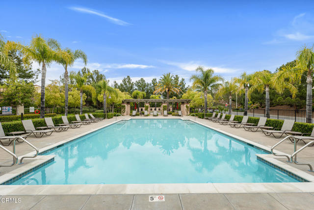 20752 Veneto Way, Porter Ranch CA: https://media.crmls.org/mediaz/3d13a6da-f816-4249-bd79-7f234136fa58.jpg
