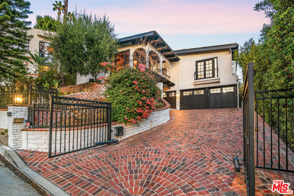 9265 Thrush Way, Los Angeles, CA 90069