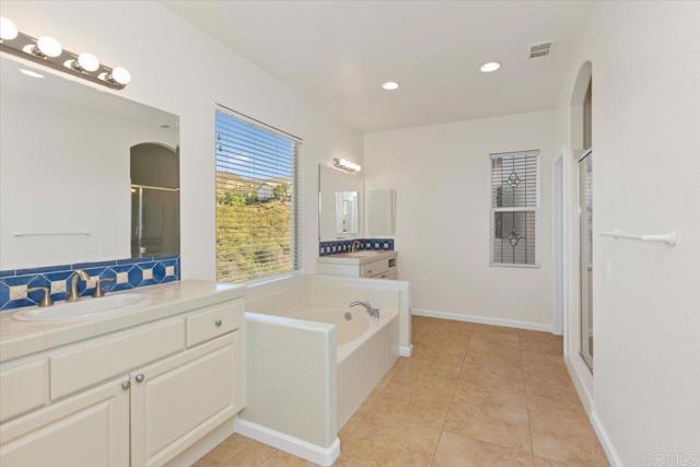 Detail Gallery Image 26 of 44 For 1640 Sagewood Way, San Marcos,  CA 92078 - 5 Beds | 4 Baths