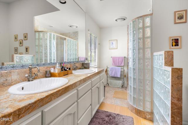 521 E Anapamu Street, Santa Barbara CA: https://media.crmls.org/mediaz/3d14ebf7-fb96-4ba1-b5ca-ea0f4a6cb673.jpg