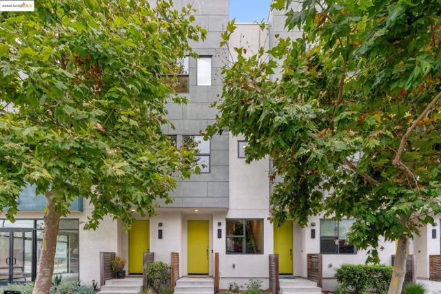 1405 Wood Street, Oakland CA: https://media.crmls.org/mediaz/3d156c16-1967-4251-96fc-77b1898b32a6.jpg