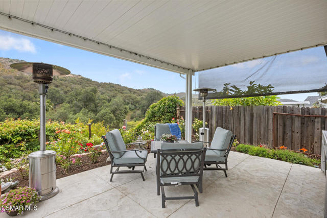 464 W Avenida De Las Flores, Thousand Oaks CA: https://media.crmls.org/mediaz/3d15878e-bba1-4e10-b407-9eb447bfcb45.jpg