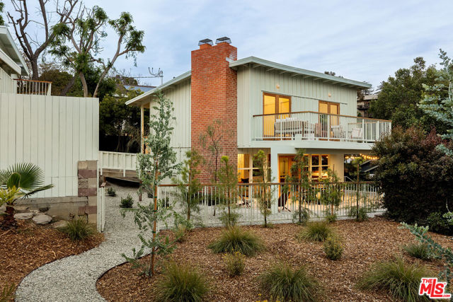 2052 Cerro Gordo Street, Los Angeles CA: https://media.crmls.org/mediaz/3d15c935-616f-49c4-a57a-3ebe1959fe5e.jpg