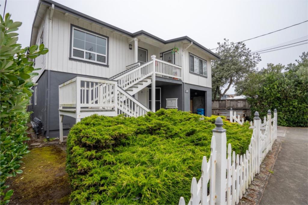 102 Brighton Road #4
