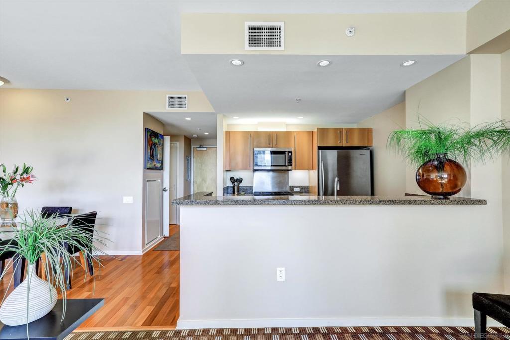 350 11th Ave - photo 13