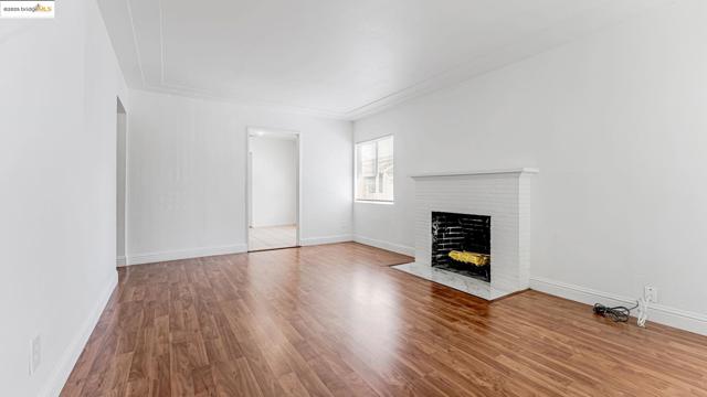 528 LA PRENDA DRIVE, Oakland CA: https://media.crmls.org/mediaz/3d17a111-db6c-43d5-8be3-4e36f85ba65b.jpg