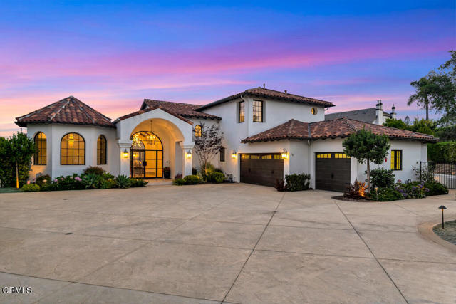 45 Valley Vista Drive, Camarillo CA: https://media.crmls.org/mediaz/3d17f884-1789-4b1b-a21d-867520d544c3.jpg