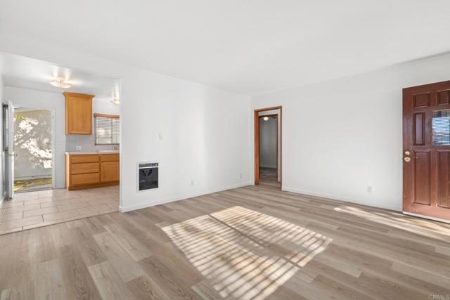 Detail Gallery Image 7 of 44 For 549 D St., Ramona,  CA 92065 - 6 Beds | 3 Baths