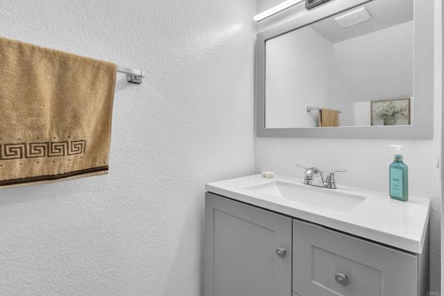 Detail Gallery Image 11 of 38 For 1539 Gustavo St #B,  El Cajon,  CA 92019 - 2 Beds | 1/1 Baths