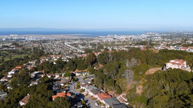 839 Banbury Lane, Millbrae CA: https://media.crmls.org/mediaz/3d1884f5-e9be-4ae3-97a0-1a7d21a7db9f.jpg