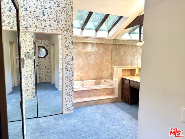 1754 Mandeville Canyon Road, Los Angeles CA: https://media.crmls.org/mediaz/3d18f588-bf3b-4858-a055-b5e4d5c45f47.jpg