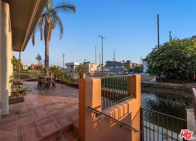 3815 Via Dolce, Marina del Rey, California 90292, 4 Bedrooms Bedrooms, ,4 BathroomsBathrooms,Single Family Residence,For Sale,Via Dolce,24413873