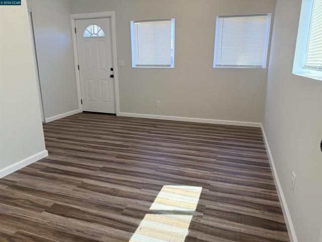 924 7Th St, Richmond CA: https://media.crmls.org/mediaz/3d1abedc-8011-467f-9dd3-8993de8e4c57.jpg