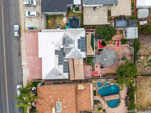 5949 Alleghany ST, San Diego CA: https://media.crmls.org/mediaz/3d1ac5ba-449b-453e-b6ac-8b377d159c15.jpg