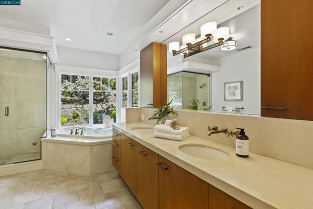 1754 Reliez Valley Rd, Lafayette CA: https://media.crmls.org/mediaz/3d1b5f63-22a9-46ba-a72f-e83323d6a3df.jpg