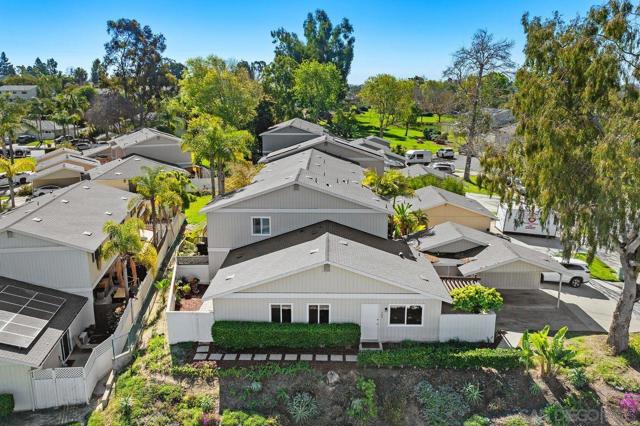 285 Aspenwood Ln, Encinitas, California 92024, 3 Bedrooms Bedrooms, ,2 BathroomsBathrooms,Condominium,For Sale,Aspenwood Ln,250019872SD