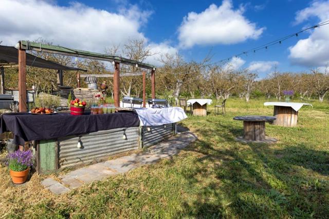 79547958 Lovers Lane, Hollister CA: https://media.crmls.org/mediaz/3d1d731d-5ab0-45b5-b77b-afea29d20251.jpg