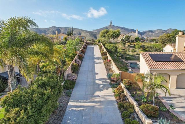 3043 Adams Ranch Ct, Chula Vista CA: https://media.crmls.org/mediaz/3d1e252b-bfe7-4823-8801-6d7c2c0e0993.jpg