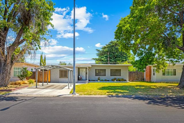 312 Oakshire Avenue, Modesto CA: https://media.crmls.org/mediaz/3d1ed092-0744-4fc4-92a6-496e4bba35bb.jpg