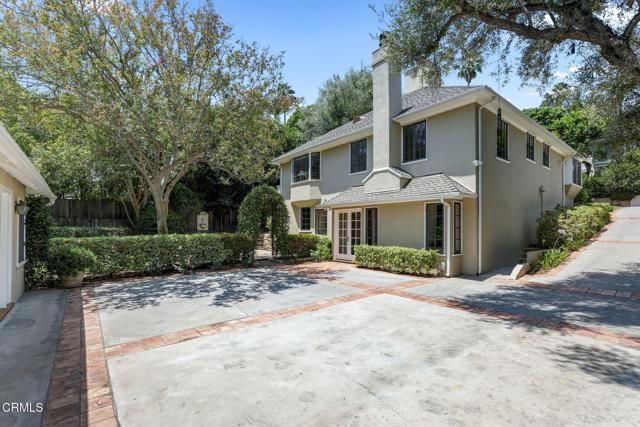 818 Huntington Garden Drive, San Marino CA: https://media.crmls.org/mediaz/3d1f1b8d-bee2-4e93-a9cd-8f21318bce43.jpg