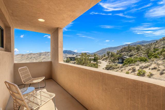 61474 Hanging Rock Lane, Mountain Center CA: https://media.crmls.org/mediaz/3d1f982d-52b8-411e-bc48-08f9078010a4.jpg