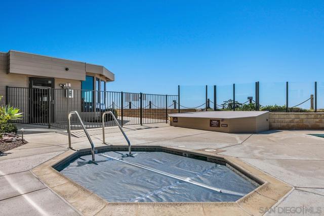 Image 37 of 41 For 205 S Helix Ave #65 65