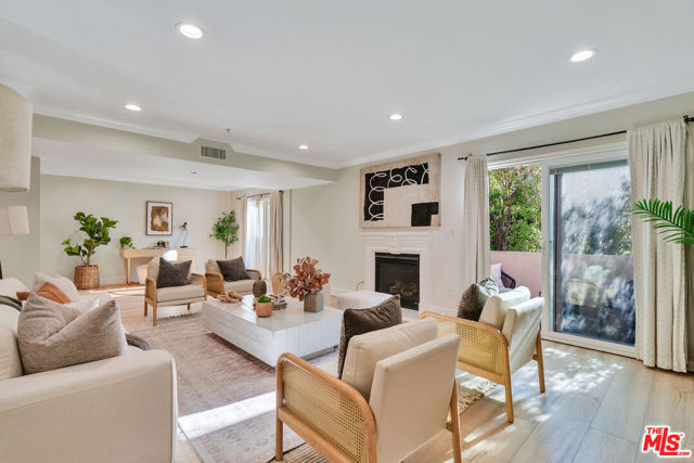 118 S Clark Drive, West Hollywood CA: https://media.crmls.org/mediaz/3d20fc52-187c-4ba7-9185-eb26e3169f9b.jpg