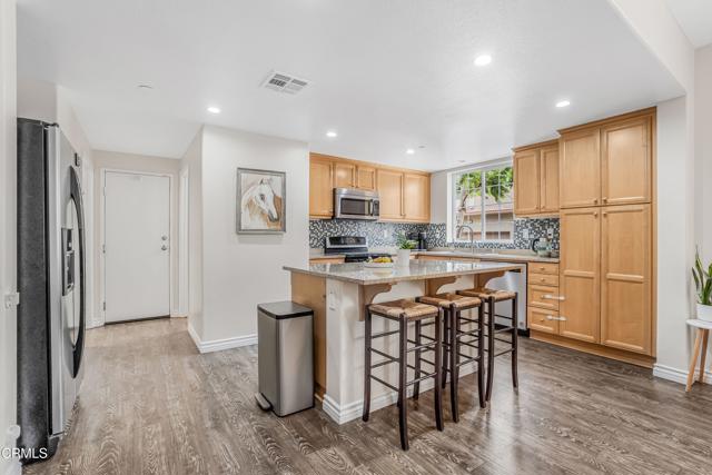 Detail Gallery Image 13 of 48 For 646 Green River St, Oxnard,  CA 93036 - 3 Beds | 2/1 Baths